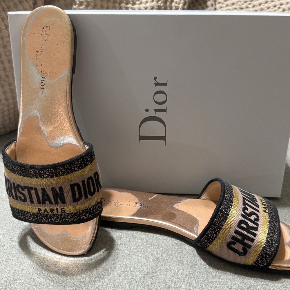 Dior Black and Gold Logo Slides **Authentic**